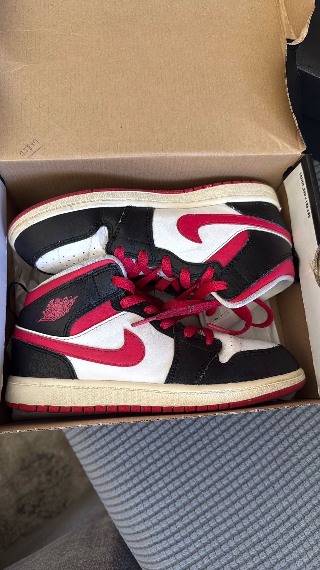 Jordan 1 Mid (PS) Red Size 3