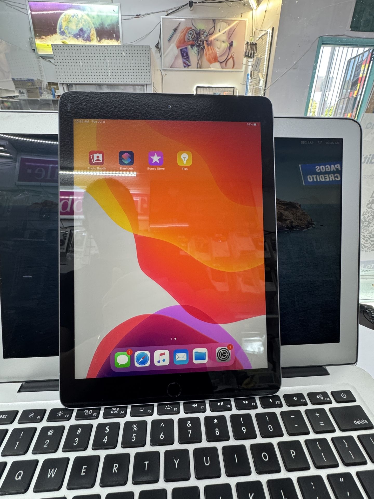 iPad 6th Gen, WiFi, cellular, unlocked, 90 Days Warranty