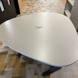 Uline Plug-In Office Table