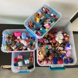 LOL Collection And Accessories With Camper Van
