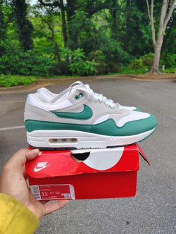 $125 Local Pickup Nike Air Max 1 Anniversary Evergreen Size 11 With Original Box. Worn Twice Price Is Firm
