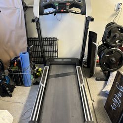 Horizon RCT 7.6 Treadmill 12 Incline And 12mph for Sale in Clovis CA OfferUp