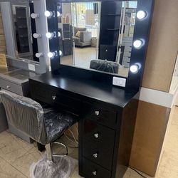 New Black Vanity