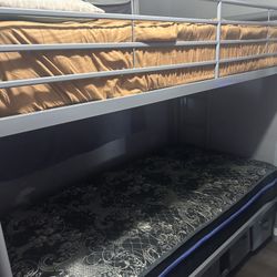 twin bed w/ Mattresses 