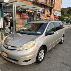 2009 Toyota Sienna