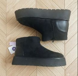 NWT, WILD FABLE, BLACK PLATFORM (2"), ANKLE BOOTIES, SIZE 6. MEMORY FOAM.