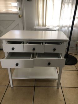 Dresser