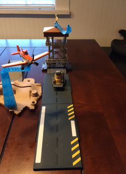 Disney Airplane set