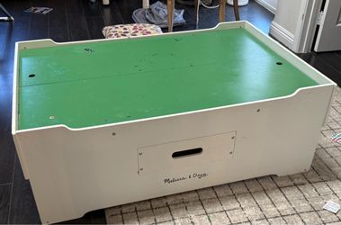 Melissa and Doug play table