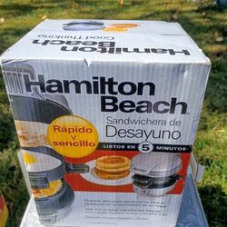 BRAND NEW - Sandwich Maker / Waffle Maker 