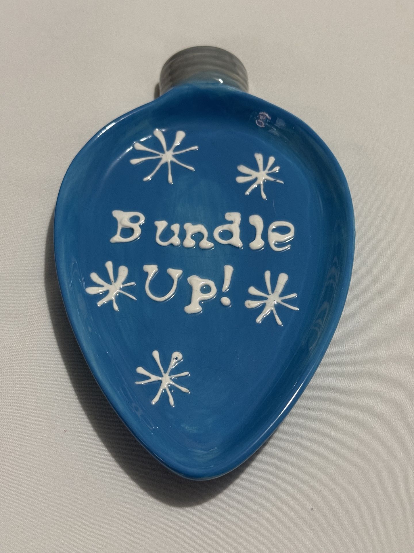 Cracker Barrel “Bundle Up” Christmas Plate – Lori Siebert Holiday Dish