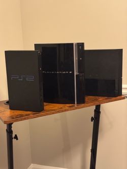 3 generations of PlayStation