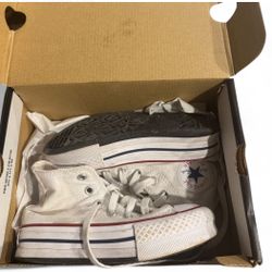 Converse Chuck Taylor Youth Size 11 Sneakers – White Garnet Navy – Worn Once