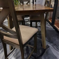 Dinning Room Table And Chairs 
