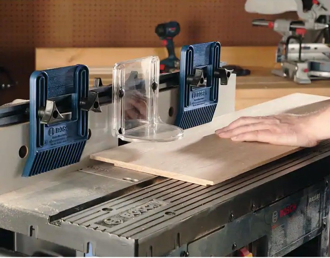 USED TWICE - BOSH Benchtop Inverted Router Table