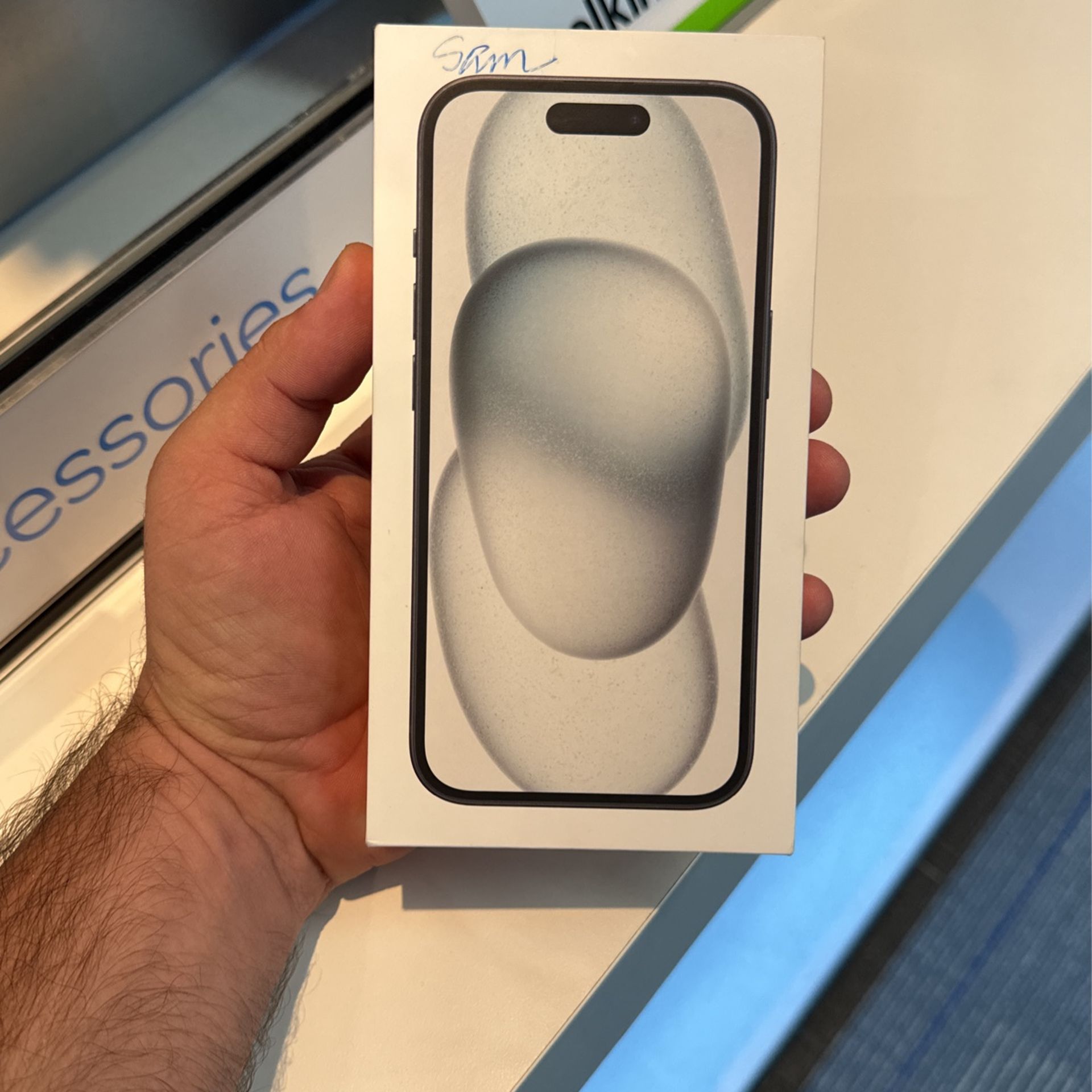 iPhone 15 Box