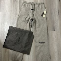 Essentials FOG Drak Oat Jogger Size Small 