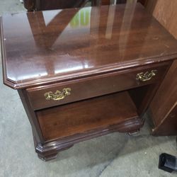 Side Table w/drawer