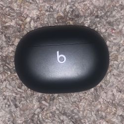 Beats Studio Buds (Excellent Condition)