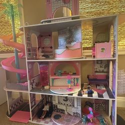 LOL Doll House
