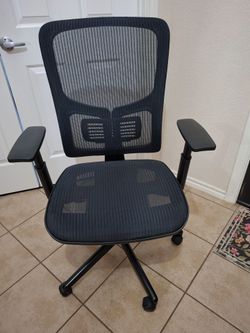 Black Mesh Office Chair