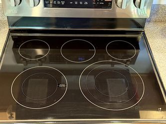 2025 LG Black Stainless Steel Electric Range with Air Fryer