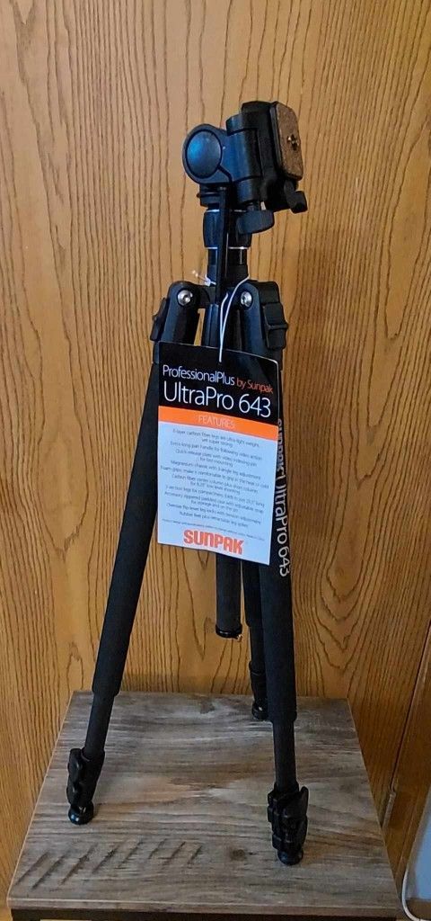 Sunpak - ULTRA PRO 643 Carbon Fiber 64" Tripod