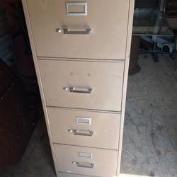 4 Drawer File Cabinet 