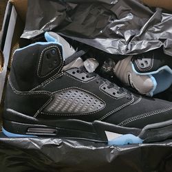 Jordan 5 Retro Black/University Blue