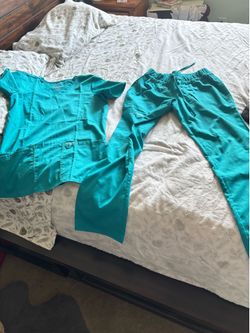XS cherokee revolution scrubs