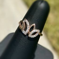 Vintage Jewelry 14k solid rose red gold white cz stones 0.30CTW flower ring size 6.75
