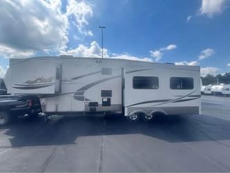 2011 Keystone Montana High Country 323RL