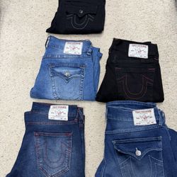 5 pairs of nearly new True religion jeans