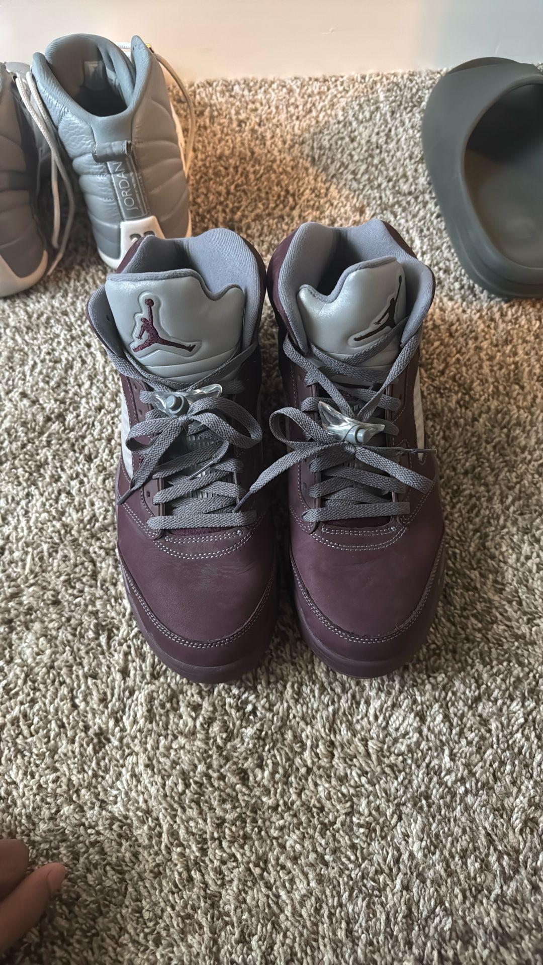 Jordan 5 Retro SE “Bergundy”