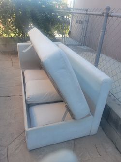 Free Sofa 🛌