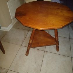 Mid Century Style Around Table 
