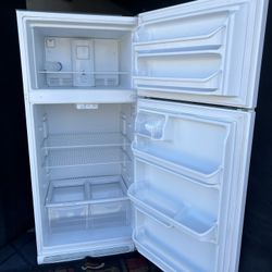 Kenmore Refrigerator Top Freezer And Fridge 