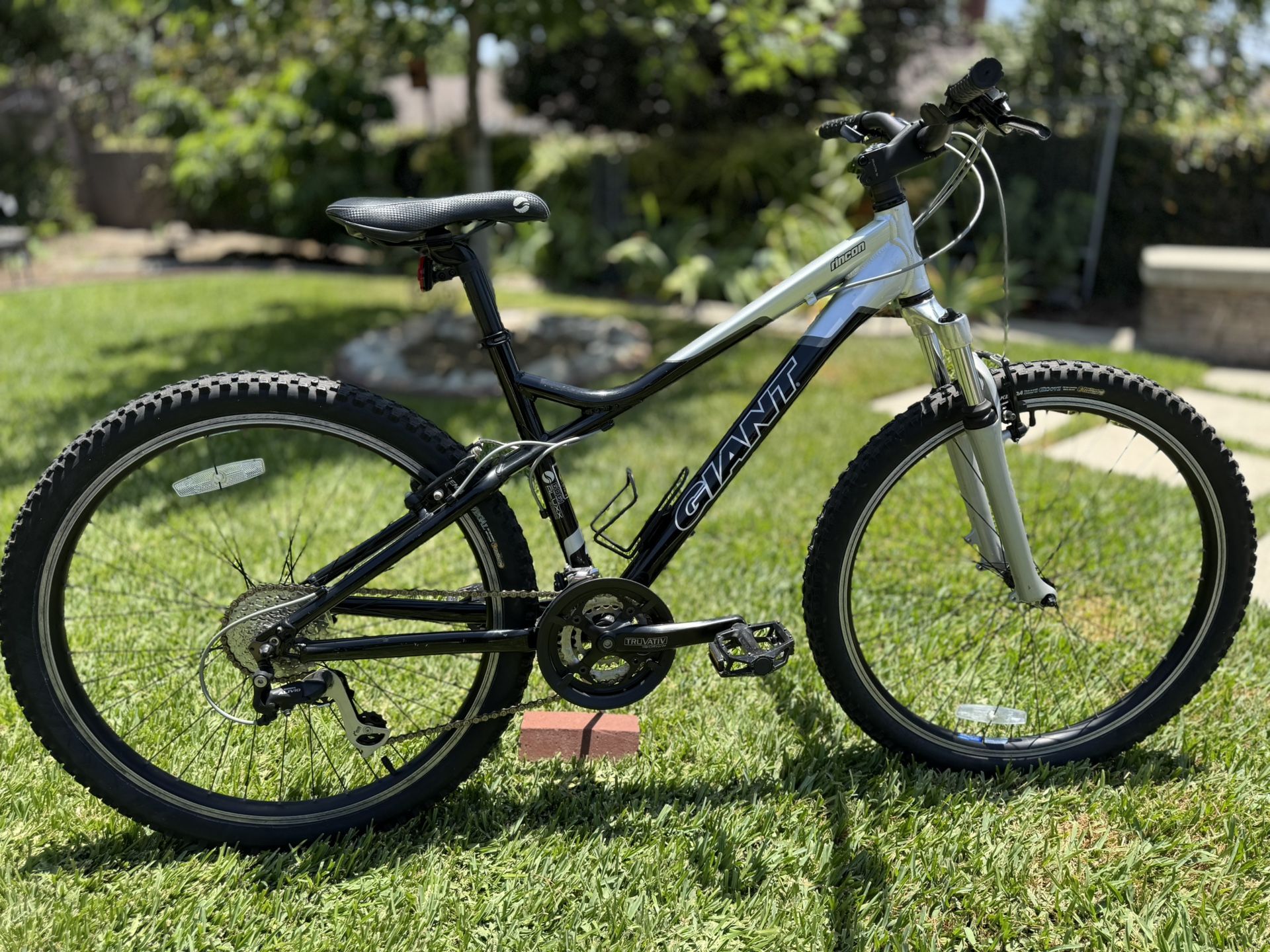2007 Giant Rincon Mountain Bike
