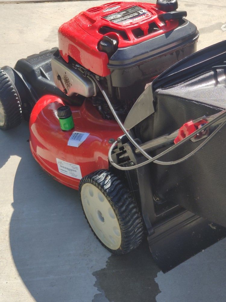 Troy-Bilt 21" Self Propelled 3 in 1 Mower 190cc Briggs & Stratton 675 Series