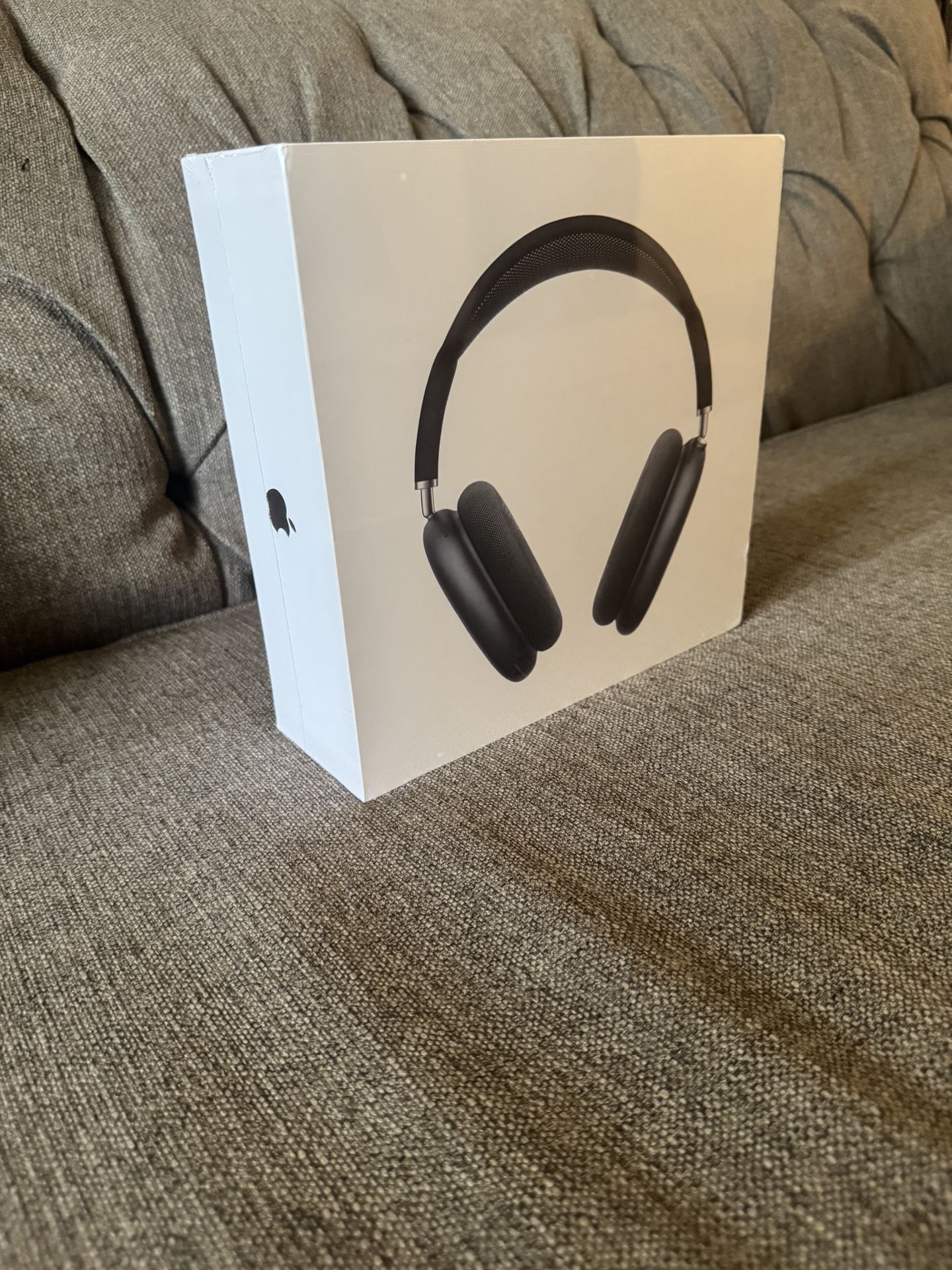 AirPods Maxes, Space Gray