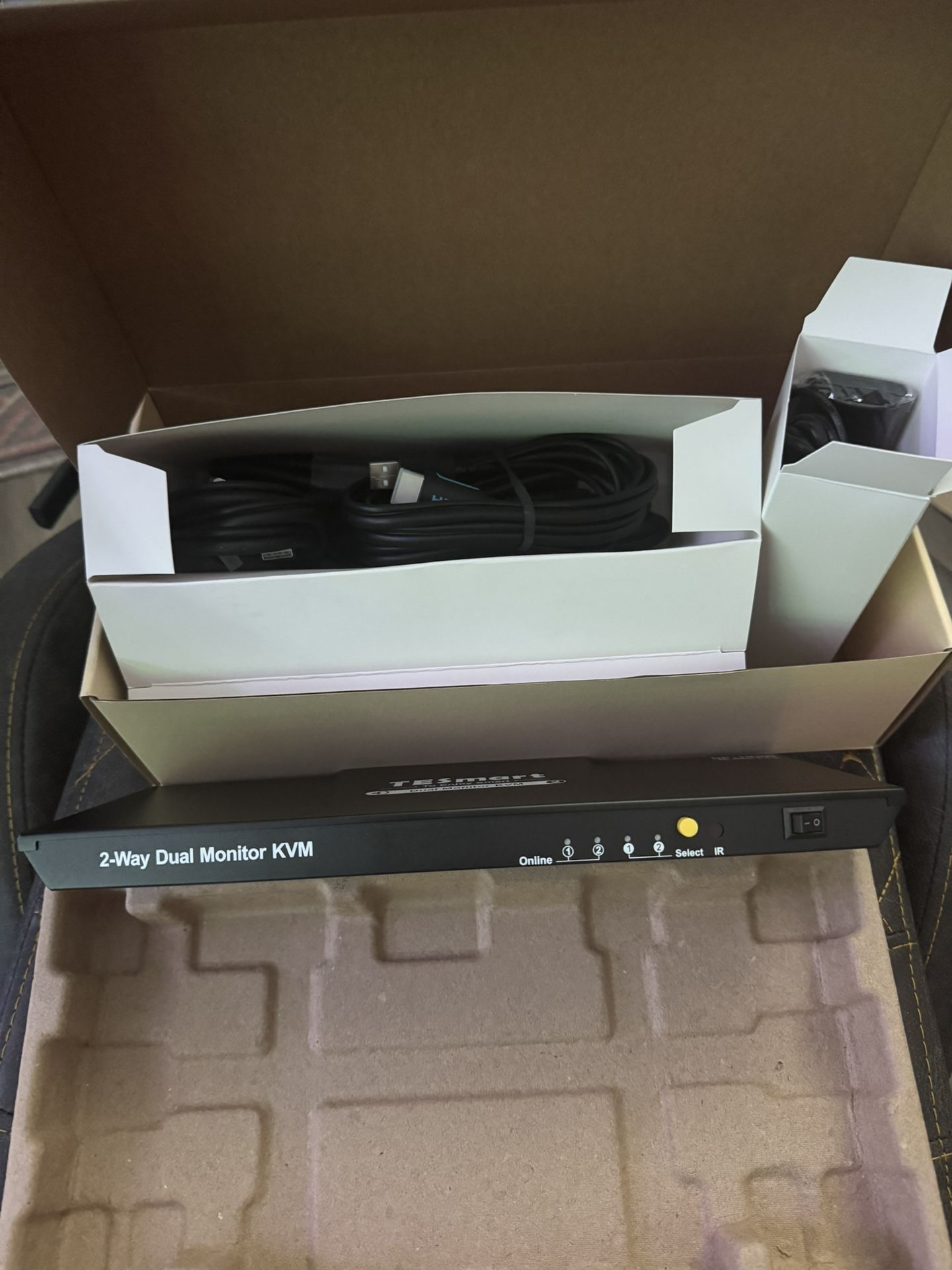 *Brand New Never Used* TESmart Dual Monitor KVM Switch - Control 2 PCs w/ 4K HDMI & USB Hub