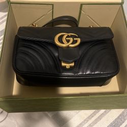 Gucci GG Marmont Small Shoulder Bag