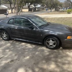 2003 Ford Mustang