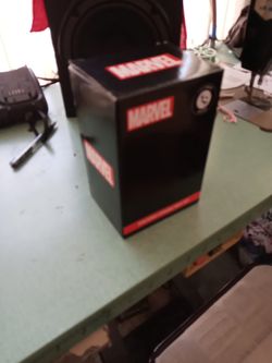 Marvel comics coffee cups(captain America/hulk)