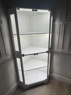 Garvee curio cabinet white 65”