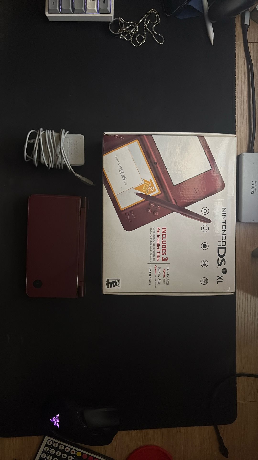 DSi XL