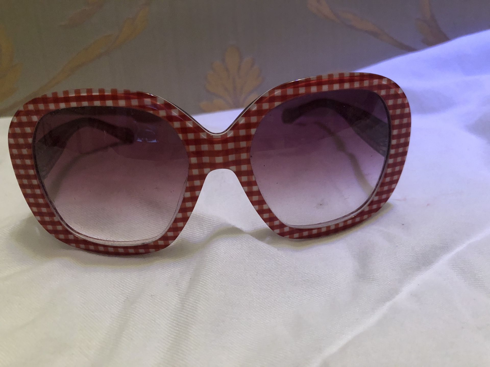 Dolce & Gabbana Sunglasses Oversized Checkered Red White