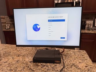 Lenovo - IdeaCentre A540 24" Touch-Screen All-In-One - AMD Ryzen 3-Series - 8GB Memory - 256GB Solid State Drive new condition