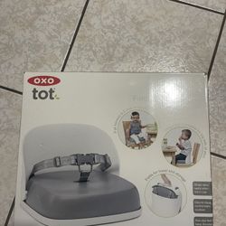 Booster Seat With Straps 