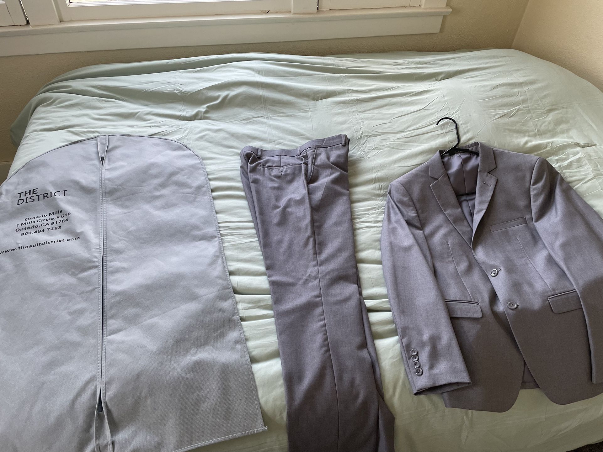 Men’s Suit Jacket And Pants 